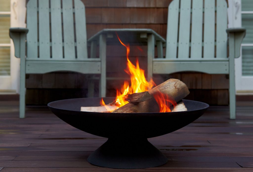 Simple Solutions for Updating your Outdoor Living Spaces Outdoor Living Spaces: Ideas for an Easy Outdoor Update outdoor fire pit classic fire pit