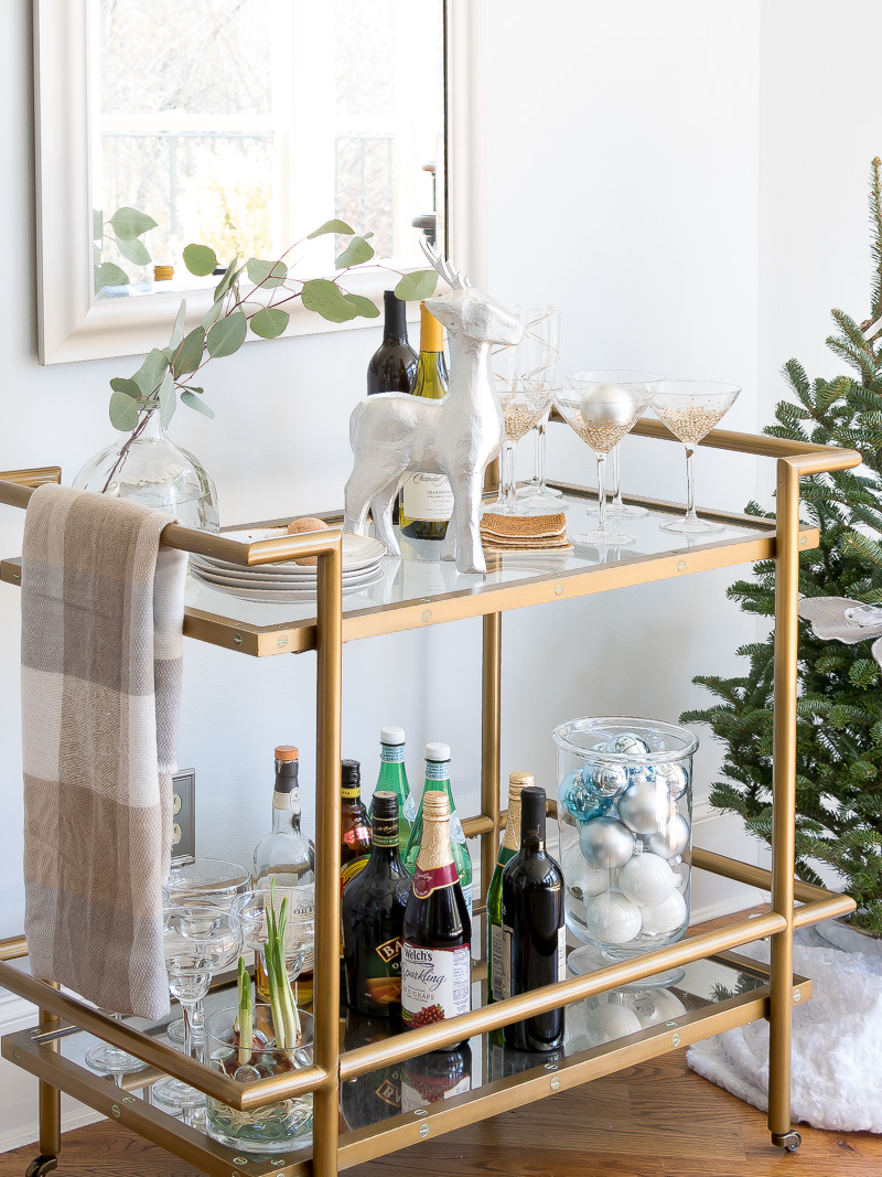 Holiday Hosting Essentials, How to Entertain in Style